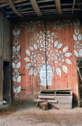 Zalipie - malowane wrota stodoy