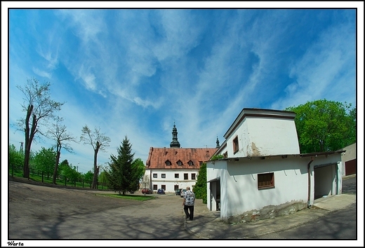 Warta - barokowy kościół i klasztor Ojców Bernardynów pw. Wniebowzięcia NMP