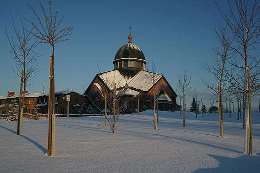 Tychy. Koci p.w. b. Karoliny Kzki