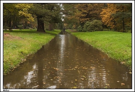 Milicz - neoklasycystyczny kompleks paacowy hrabiw Maltzan _ park w stylu angielskim