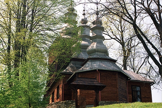 Świątynia w Wojkowej. Góry Leluchowskie