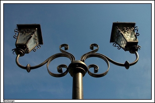 Krotoszyn - fragment latarni w rynku