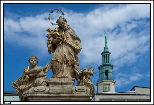 Pozna - stary rynek _ figura w. Jana Nepomucena