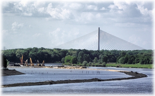 Najwyszy w Polsce most- pylony maj 122 m wysokoci