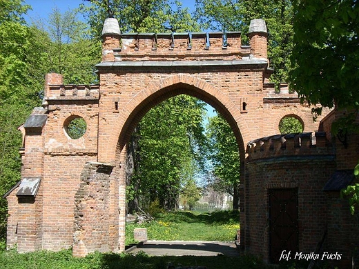 Brama z domkiem odwiernego