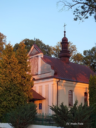 Kościół parafialny p.w. Zmartwychwstania Pańskiego
