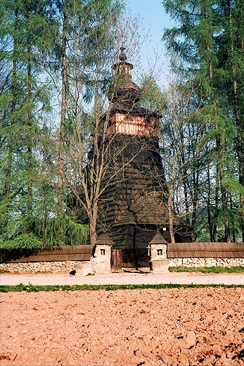 Powronik - najstarsza emkowska cerkiew. Beskid Sdecki