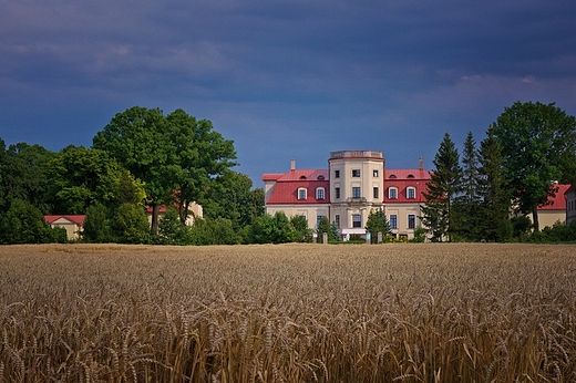 abunie. Barokowy paac Zamoyskich z XVIII w