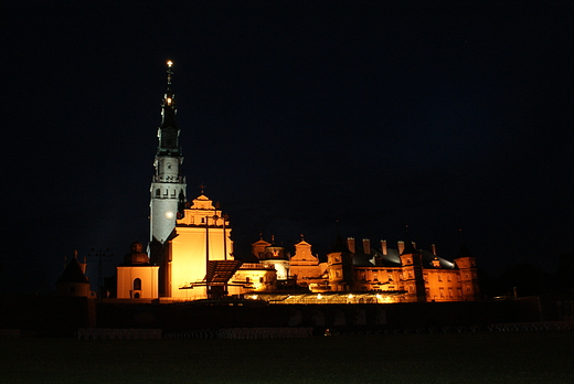 Klasztor na Jasnej Grze noc