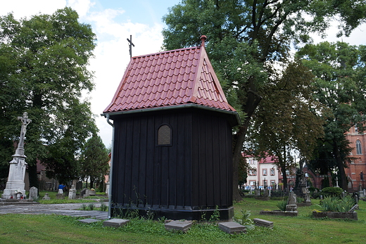 Racibrz - Ostrg. Drewniana kaplica cmentarna z 1868 r.
