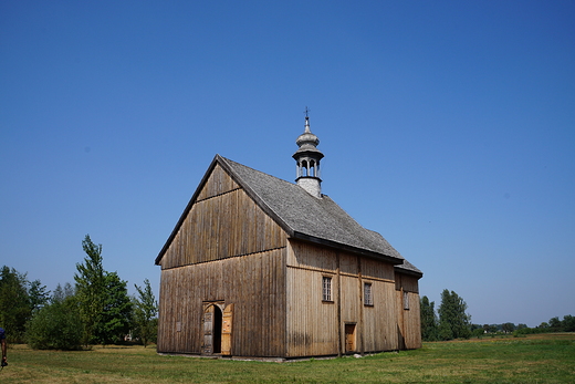 Drewniany kościół z Wysokienic z 1758 r. Skansen w Maurzycach