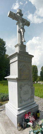 . . . na cmentarzu w Kietrzu