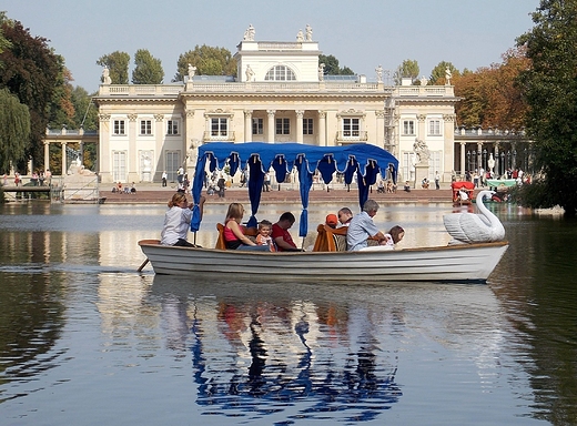 Warszawa. Gondola w azienkach.