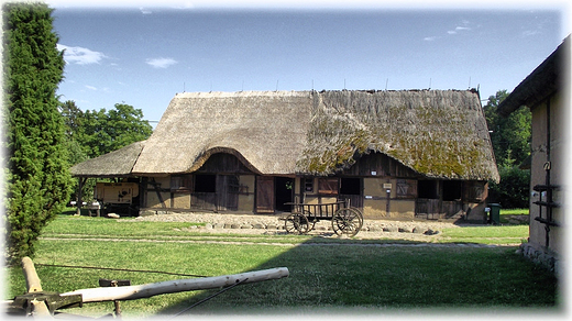 Rowerem po Kaszubach- skansen w Nadolu