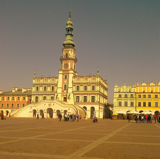 Rynek w padziernikowym socu