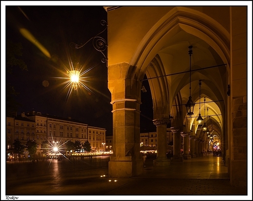 Krakw - zabytkowy rynek noc ...