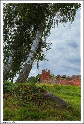 Stare Drawsko - ruiny zamku templariuszy z XIV w