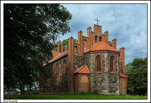Stare Drawsko - neogotycki kościół z 1870r.