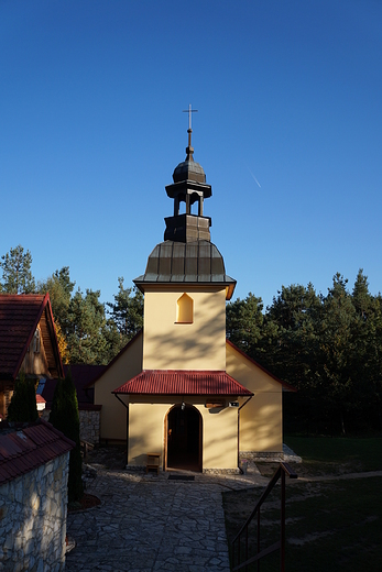 Koci Zesania Ducha witego w Czatachowej na terenie Pustelni witego Ducha