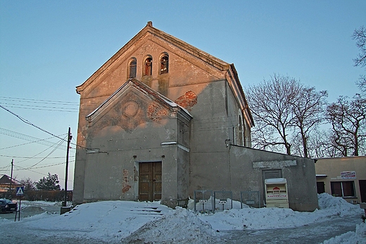 Stary kościół. Dąbrowa