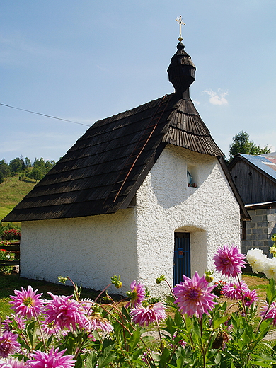 Pieniny. Przydrona kapliczka w Jaworkach