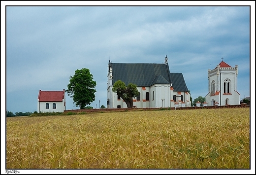 Krlikw - koci w. Michaa Archanioa wraz z neogotyck dzwonnic z 1865r.