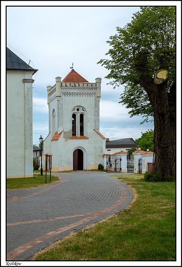 Krlikw - koci w. Michaa Archanioa wraz z neogotyck dzwonnic z 1865r.