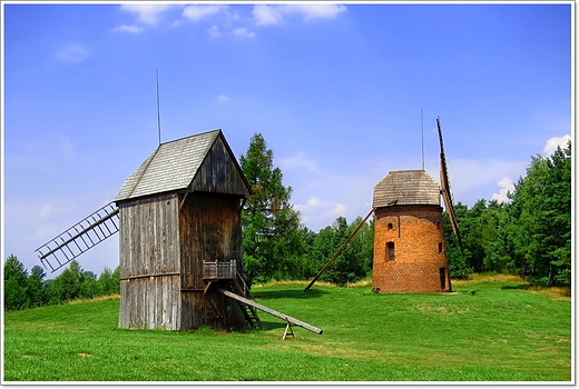 Dziekanowice  - wiatraki w skansenie