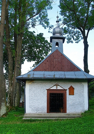 Pieniny. Kapliczka przydrona w Krocienku n/D.