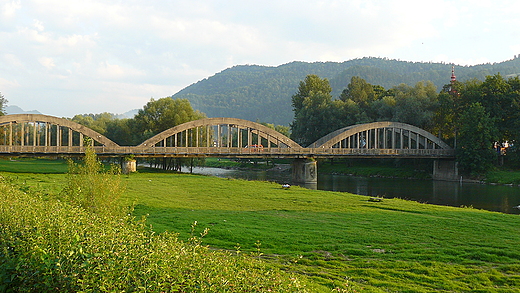 Pieniny. Kamienny most na Dunajcu w Krocienku