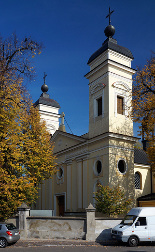 Szczekociny. Barokowo-klasycystyczny kosci w. Bartomieja.