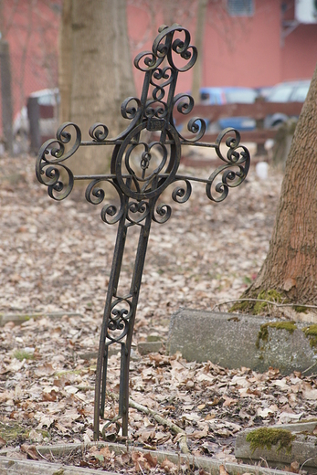 stary cmentarz w Barczewie