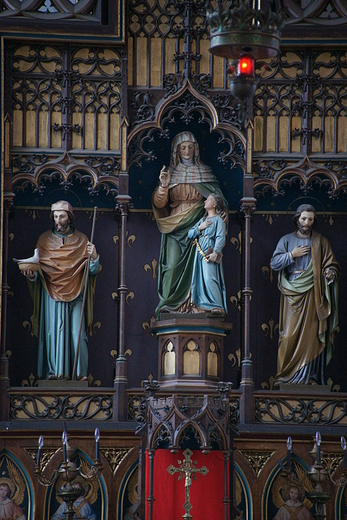 Fragment ołtarza głównego w kościele św. Anny w Barczewie