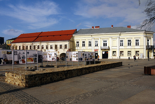 Kielce. Fragment rynku.