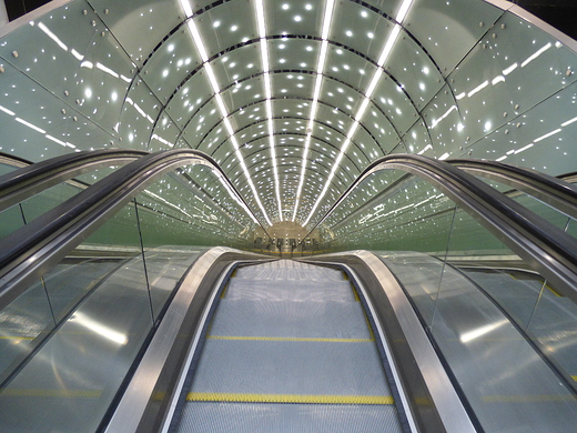 Warszawa. Stacja metro Centrum Nauki Kopernik.