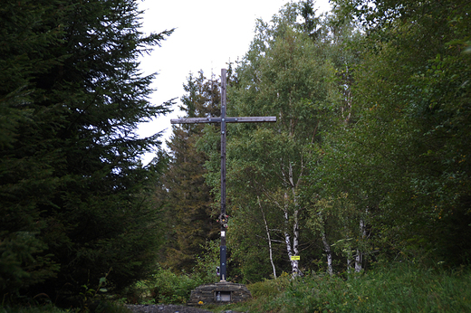 Jarnotwek -  Krzy Pojednania  na granicy polsko - czeskiej