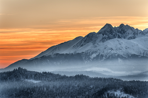 Widok na Tatry z Durbaszki. Mae Pieniny