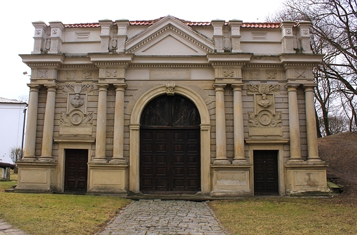 Brama z szyją bramną 1696-1701r.