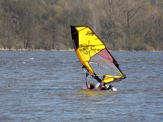 Zegrze Poudniowe. Windsurfing na Narwi.