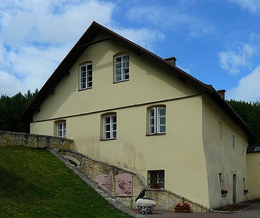 Czerna k.Krzeszowic. Zabudowania klasztoru Karmelitw Bosych.