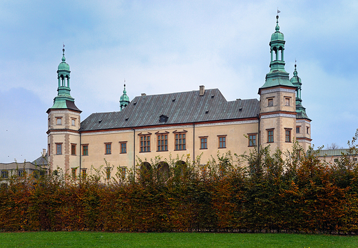 Paac Biskupw Krakowskich w Kielcach. Widok od strony ogrodw.