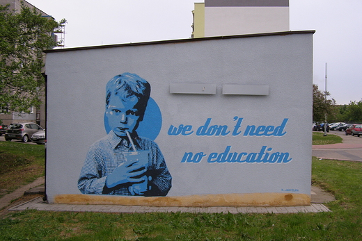 Graffiti przy ul. Wrocawskiej w Jarocinie.