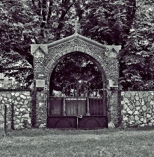 Brama cmentarza prawosławnego w Sosnowcu