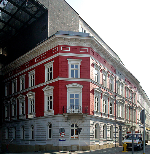 Bielsko-Biaa. Poczenie starej zabytkowej zabudowy z nowym CH Strefa 2