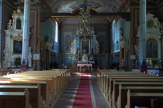 Wnętrze kościoła w Śnieciskach