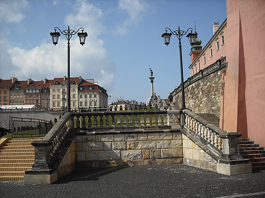 Warszawa. Widok na kolumn Zygmunta III Wazy od strony Wisy.