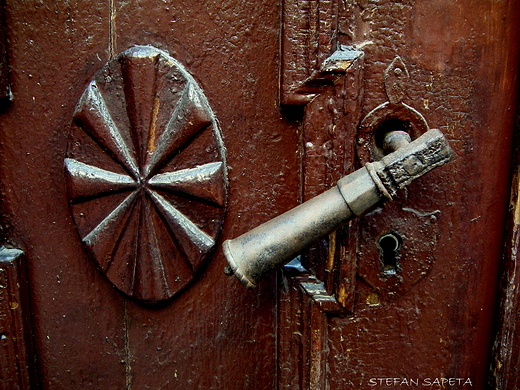 stare okucie drzwiowe sprzed 100 lat