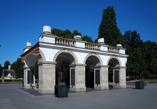 Warszawa. Trzy dni w stolicy, Grb Nieznanego onierza