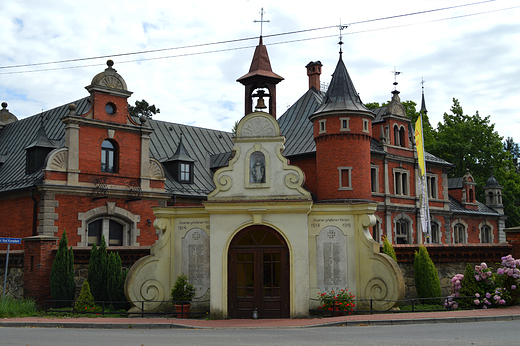 Pawniowice - Kaplica I Pomnik polegych w czasie I i II wojny wiatowej