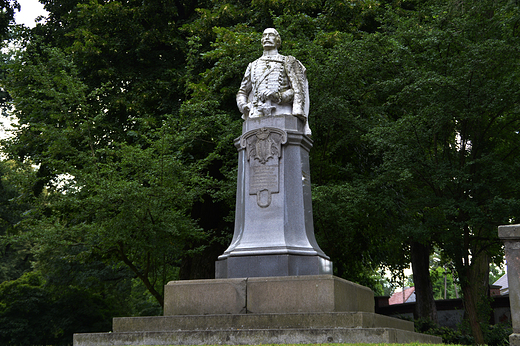 Pawniowice - Pomnik Giovanni Baptista Angelo von Ballestrem di Castellengo